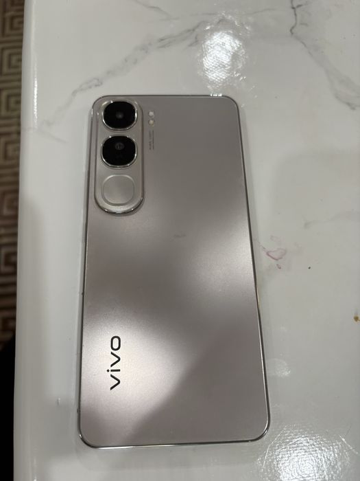 Vivo 40 lite телефон