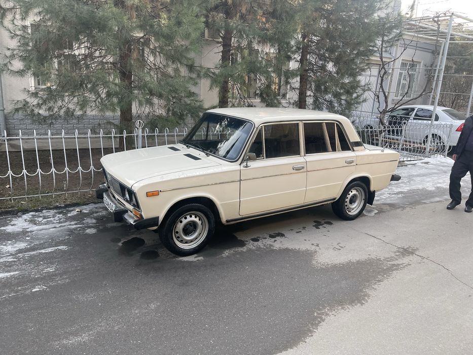 Mashina yahshi 1993 yil  mator moy yemidi mashina ortacha holatda