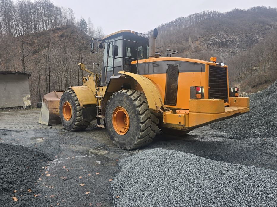 Încarcator frontal CAT 966 G închiriez