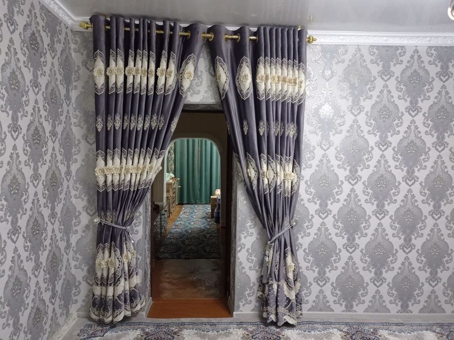 Uy srochna sotiladi 8xona, 8,5 sotix joy