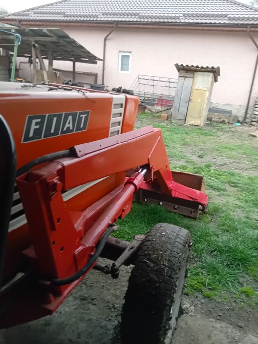 Încărcător frontal