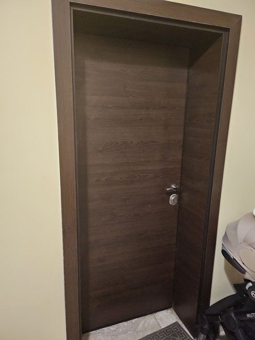 Входна врата и пожароустойчива врата 90х200см