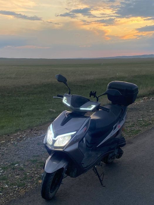 Продаю мопед скутер