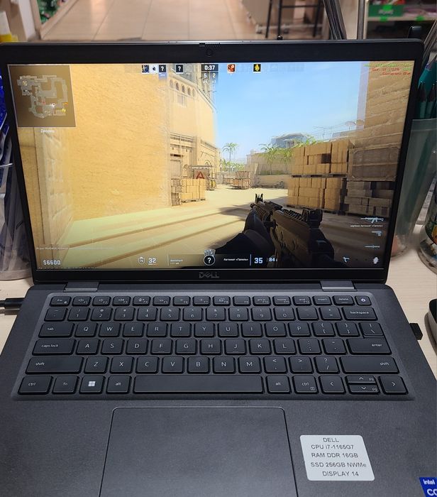 Dell Noutbuk  i7