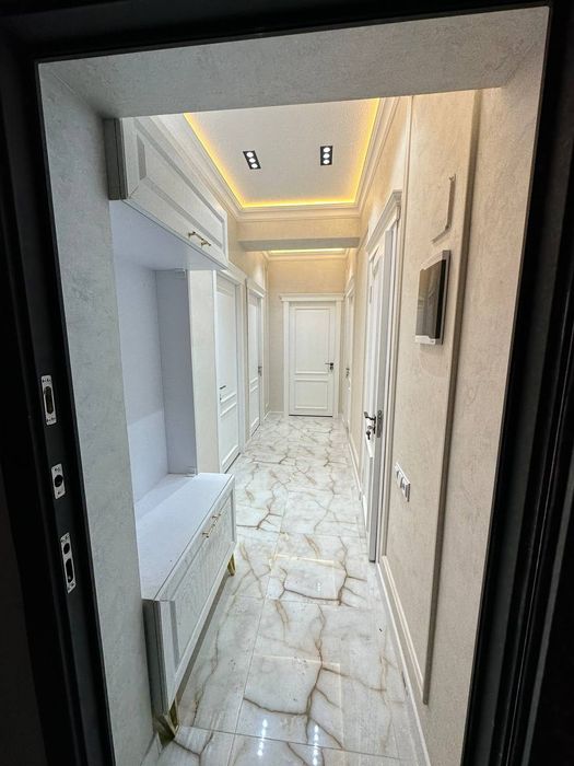 Срочно прадаётся квартира васток поворот