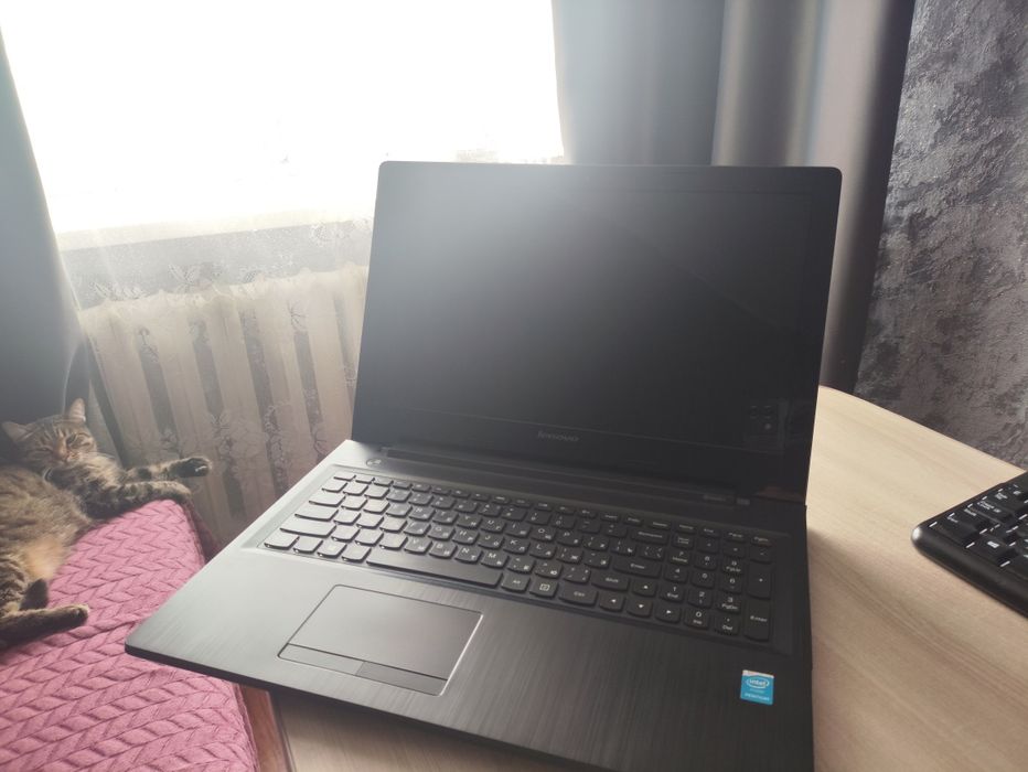 Продам ноутбук леново