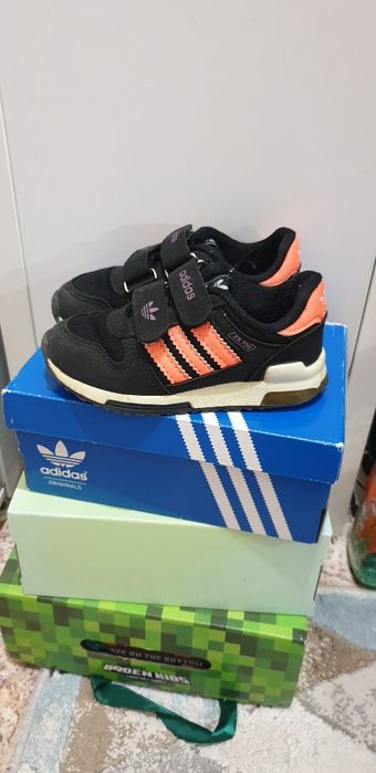 Детская обувь одежда