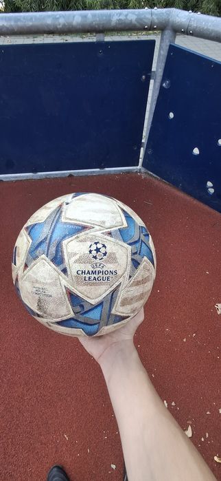Minge de football UCL sezon 23/24