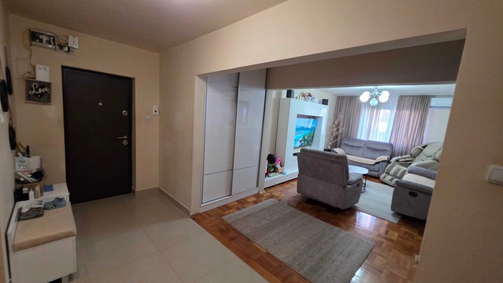Vand apartament 3 CAMERE 100 MP ,Cartier Marasti