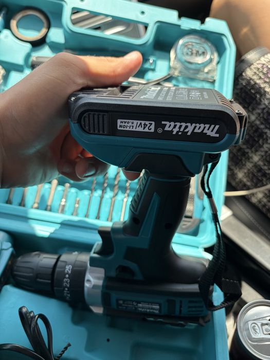 Акумулаторен винтоверт Makita 24V + куфар и аксесоари