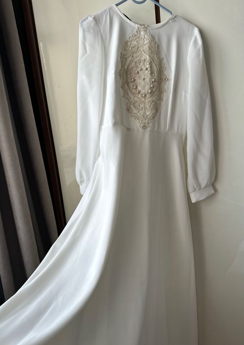 Длинное платье цвет Айвори