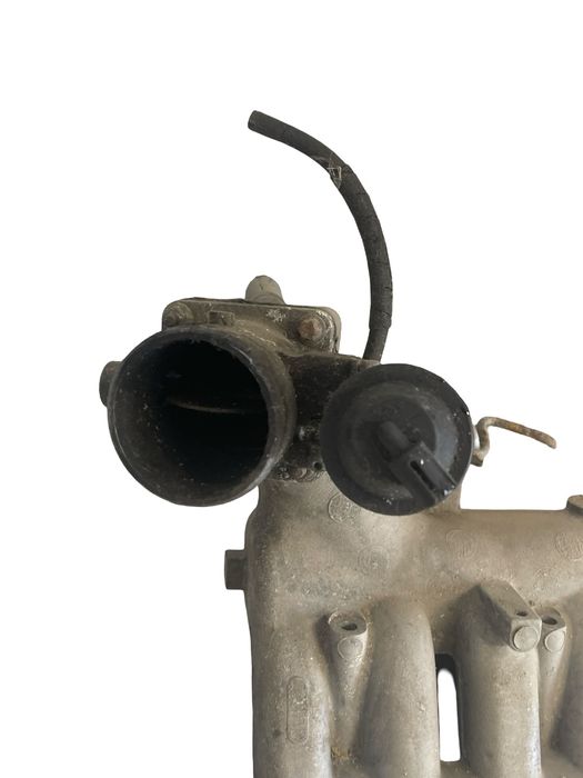 Galerie De Admisie + Clapeta Kia Sorento I Jc 2002 -> 2.5 Crdi D4Cb Eu