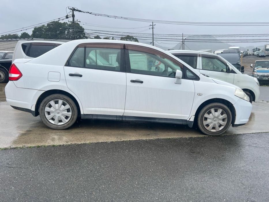 Ниссан тида на разбор