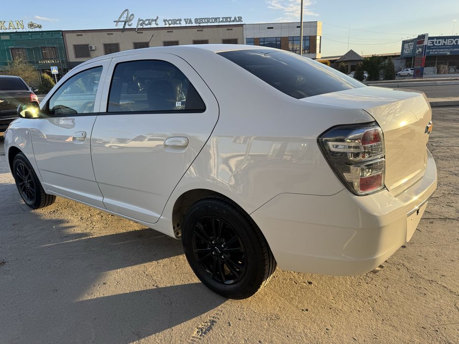 Chevrolet Cobalt 2025 — 3