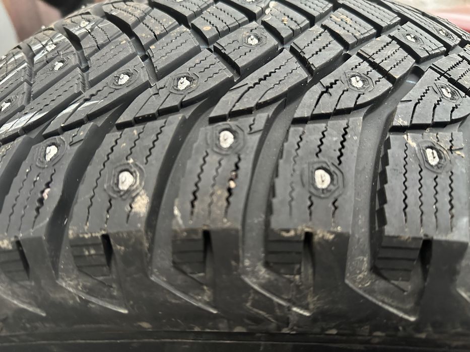 Продаю резину 265 60 R18