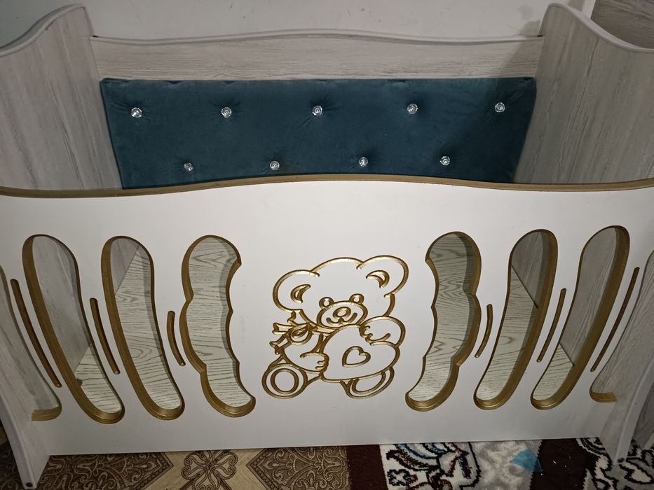 Детская кроватка