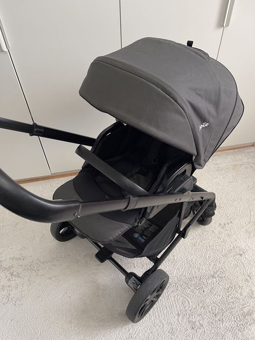 Продается коляска Joie