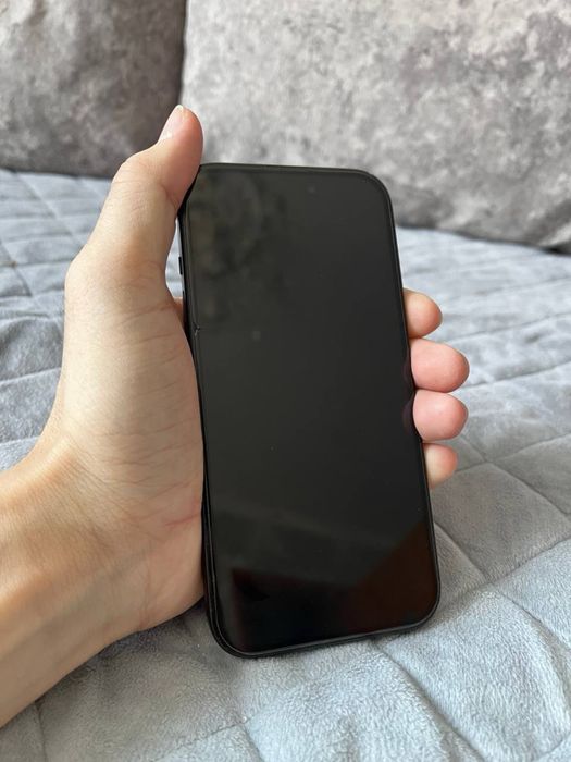 Продам Iphone 15