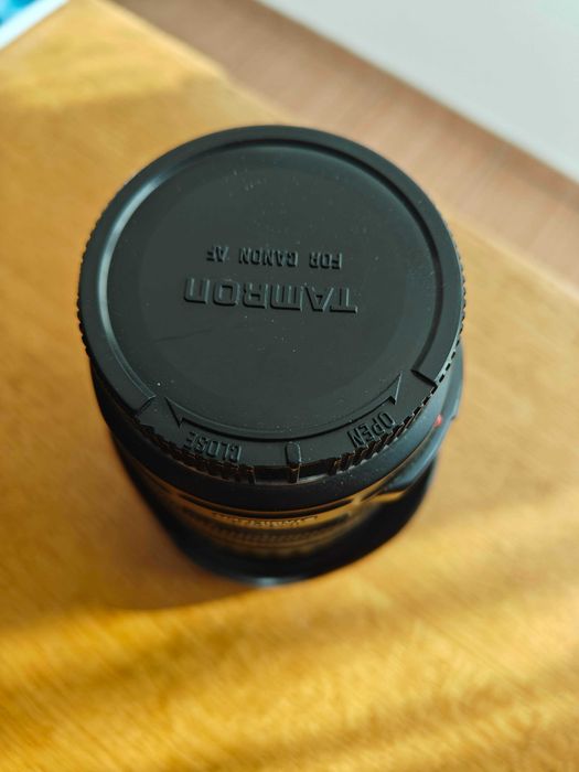 Canon EF 28-135mm f/3.5-5.6 USM IS