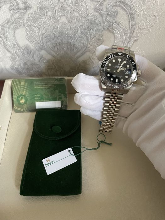 Rolex GMT-MASTER 2 “ Bruce Wayne “
