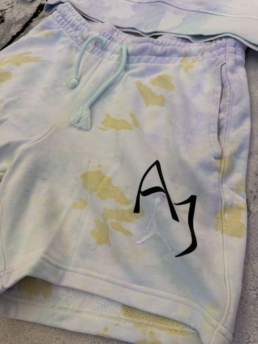 Compleu Jordan Hanorac si Pantalon Scurt