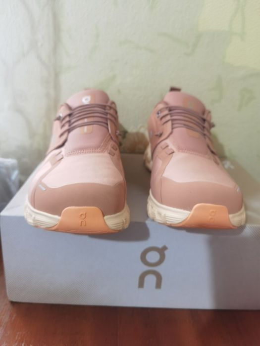 Нови Маркови обувки