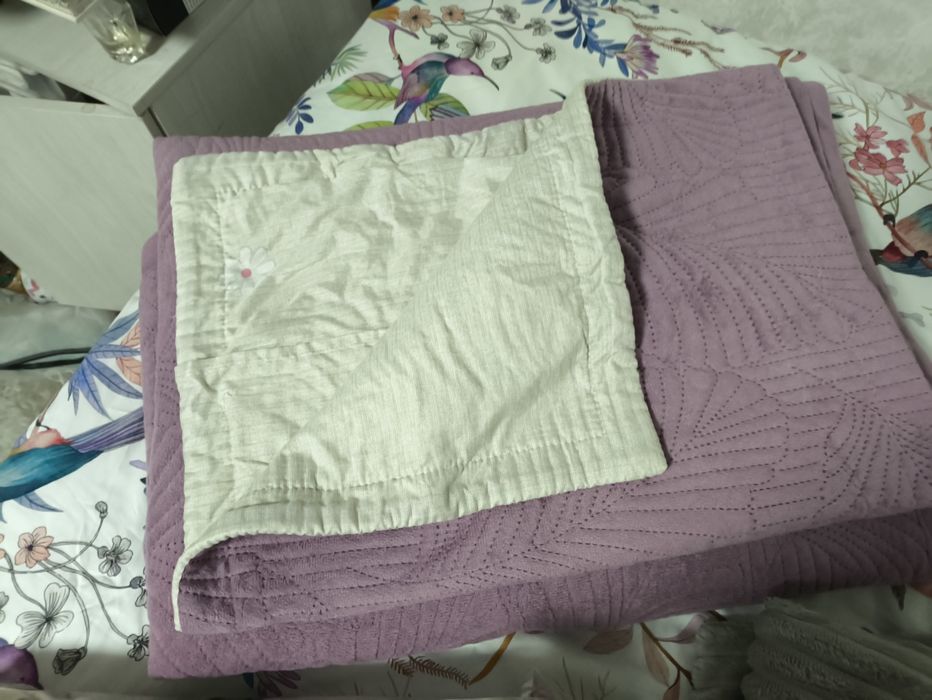 новое постельное подушки плед покрывало