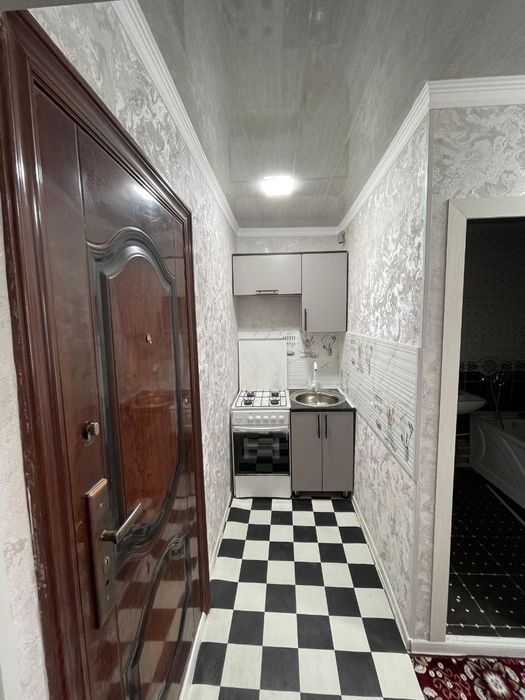 1 xonali kvartira ijaraga beriladi.
