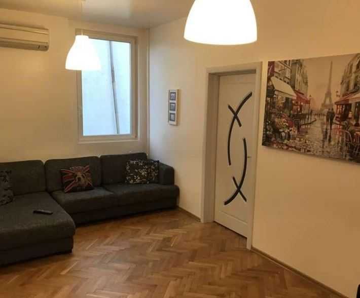 Продава се Тристаен апартамент в София, Център - 97 кв.м за 3093 €/кв.м - Снимка #2