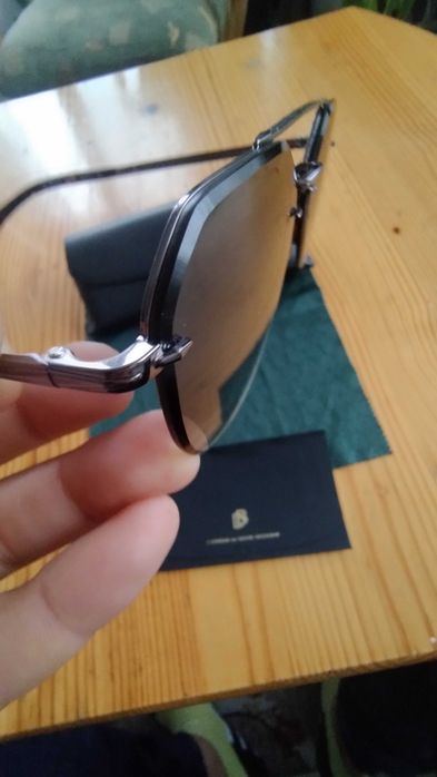 Слънчеви очила Дейвид Бекъм