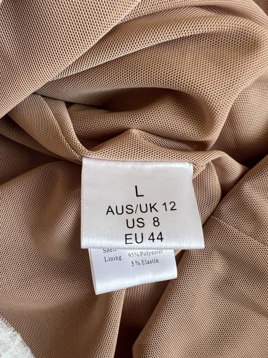 Платье белое, кружево