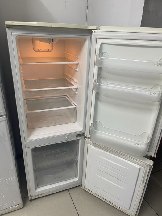 Продается холодильник LG