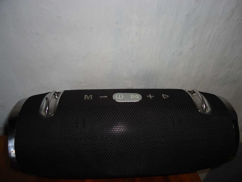 Портативная колонка