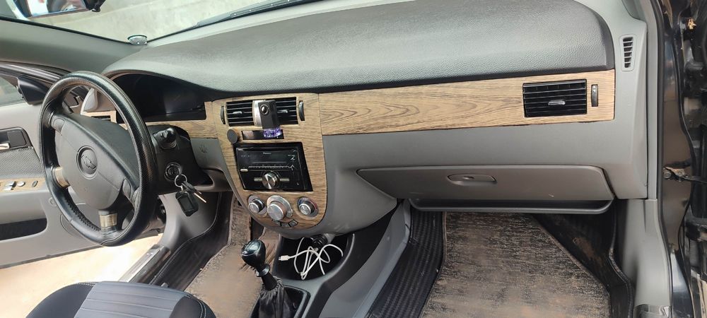 Lasetti 2 pazitsiya sotiladi