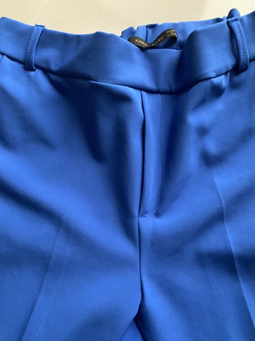 Pantaloni Karol ,purtati o singura data de culoare albastru cu alb mar