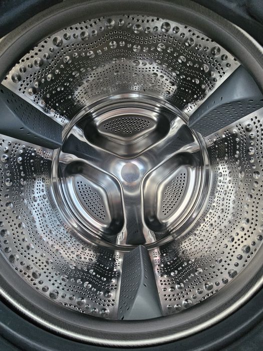 Комбинирана пералня със сушилня Siemens iQ500