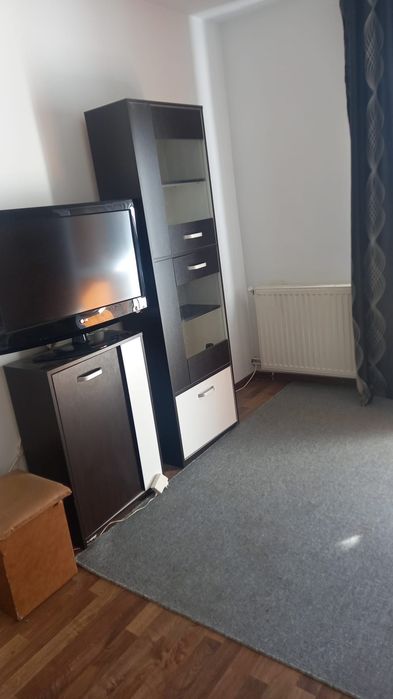 Inchiriez garsonieră