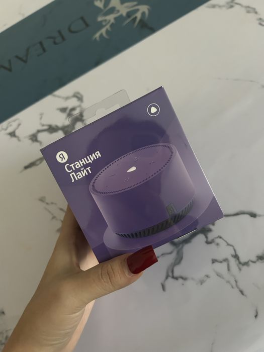 Алиса яндекс станция лайт