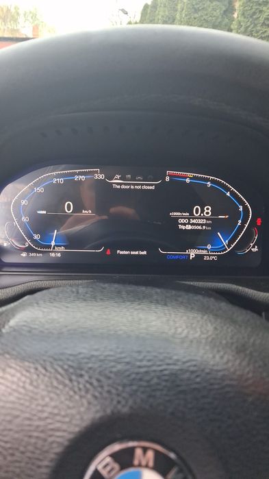 Bord digital(Virtual Cockpit) de 12.3 inchi, modelul JT5-1261W, destinat mașinilor BMW din generația F-series.