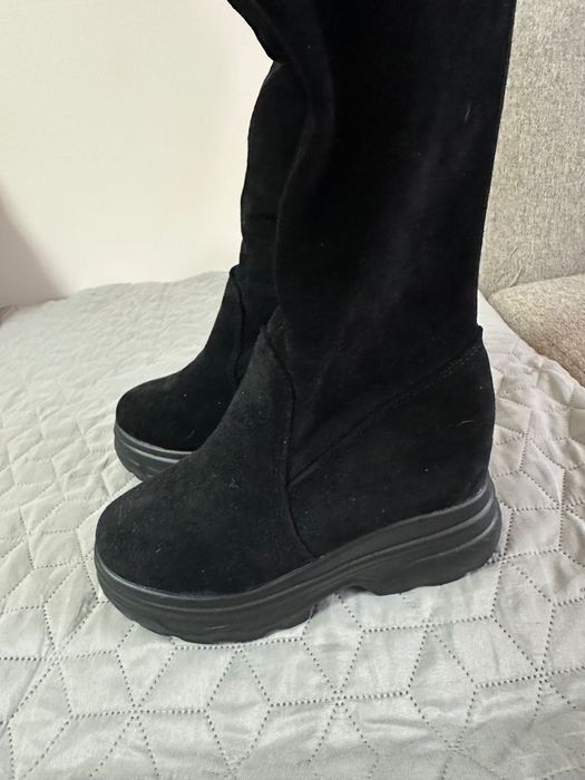 Велурени високи ботуши