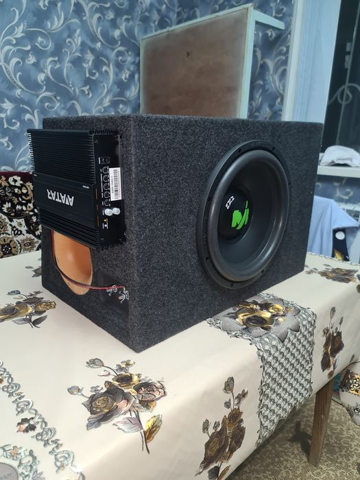 Сабвуфер в комплекте