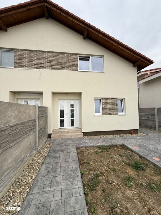 Duplex 4 Camere Cu 3 Dormitoare – Moșnița Nouă, Strada Gaitei 150.000