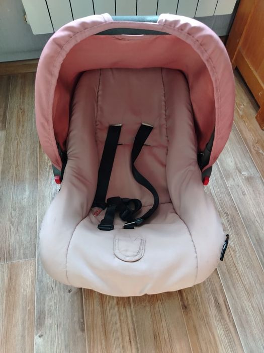 Продаю автолюлька, коврик и пеленальный столик.