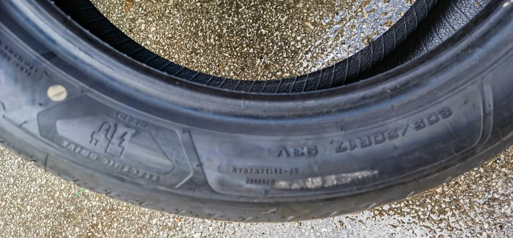 Чисто НОВИ 205 50 17 Goodyear