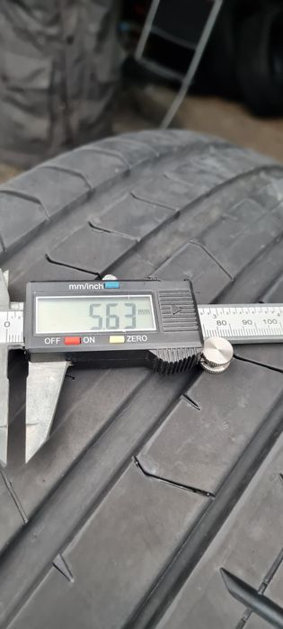 2 Cauciucuri Pirelli 255 40 R 21  de vara . Dot 2018