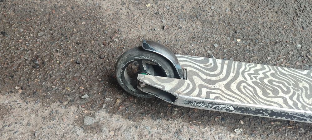 Трюковой самокат longvey metro