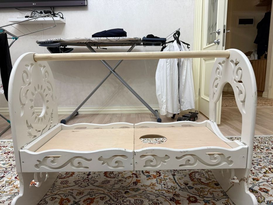 2 Бесик отдам даром(бесплатно)