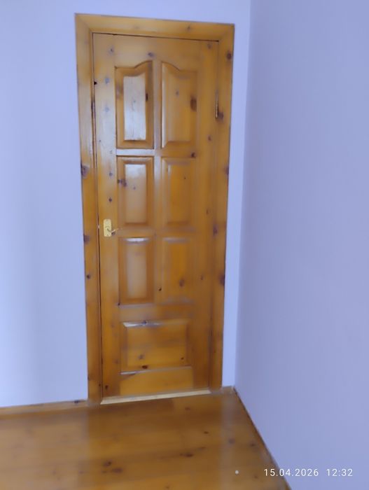 Продам   двери ,дерево