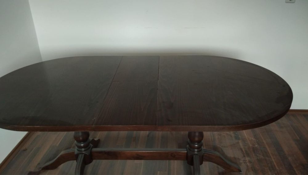 Трапезна маса