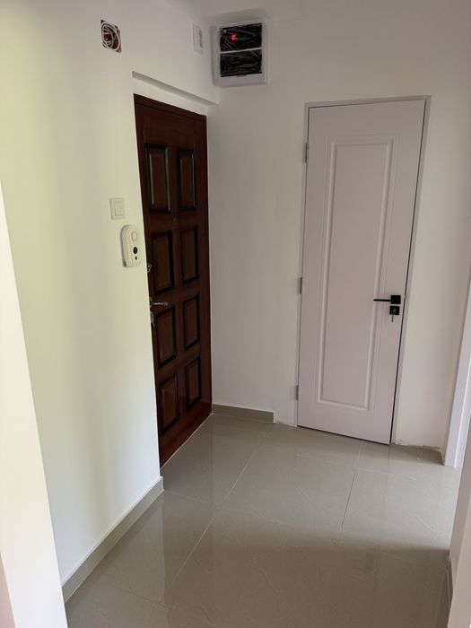 Proprietar inchiriez 2 camere zona Sun Plaza
